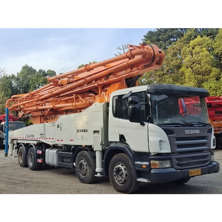 Cheap chinese zoomlion Italy cifa scania used concrete boom pumps truck for sale
