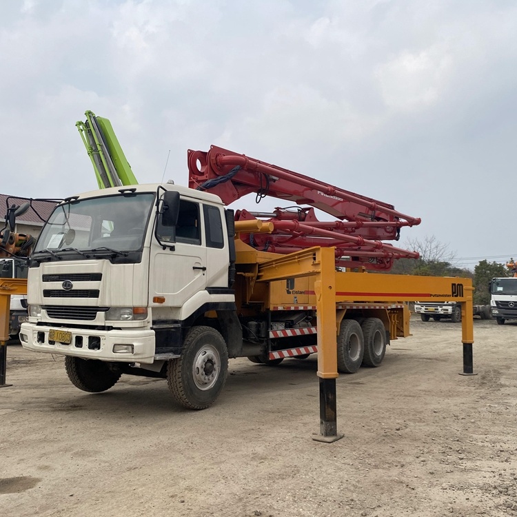 Low price renew small duty putzmeister UD 36m 4 boom concrete pump truck