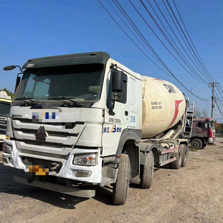 Construction machinery used Sany howo 20m3 tractor concrete mixer machine with wheels for sale